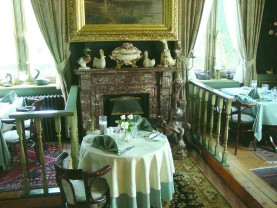 inside pictures Romantic Restaurants  in Brugge, Kasteel Minnewater